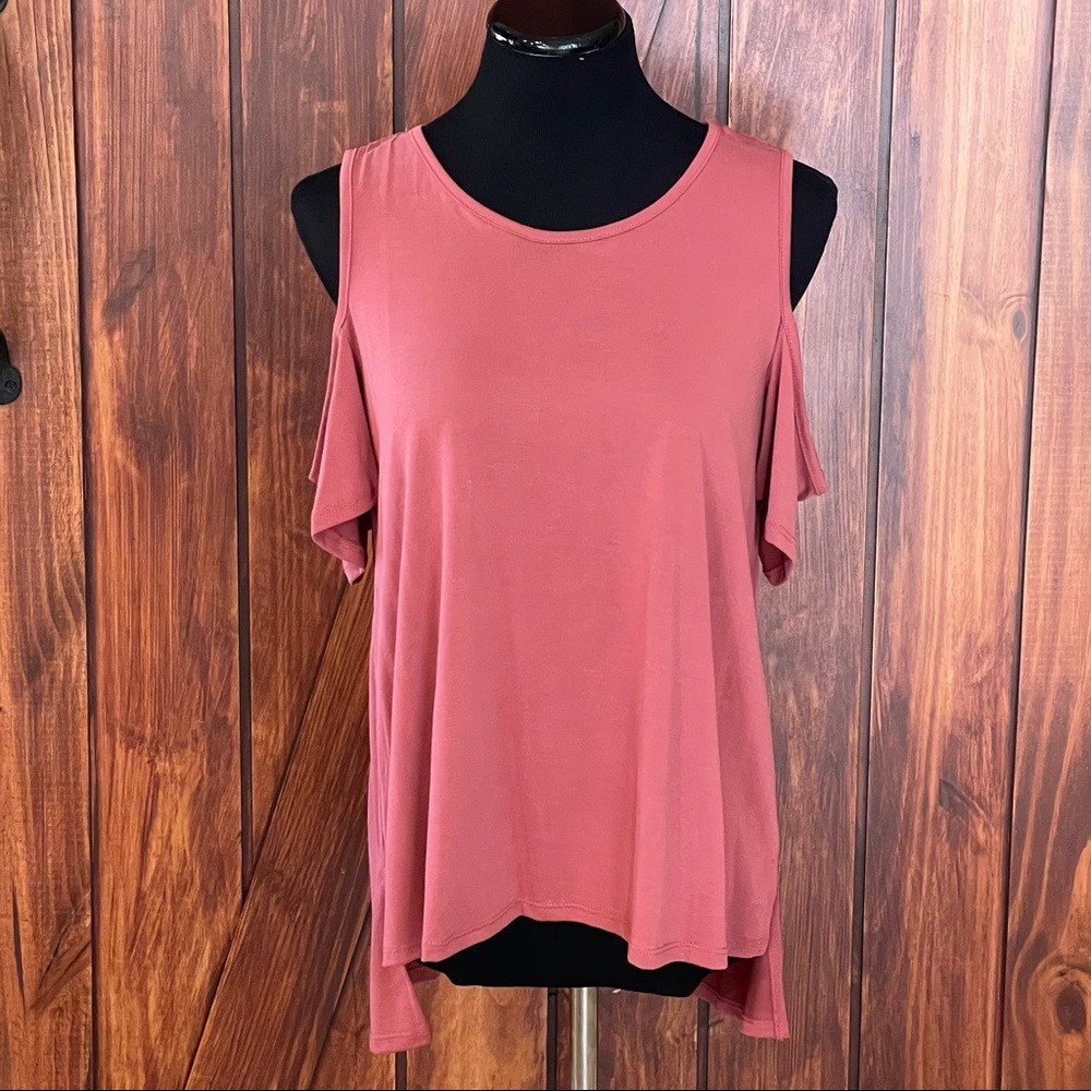 NWT Cold Shoulder Blouse Amelia James